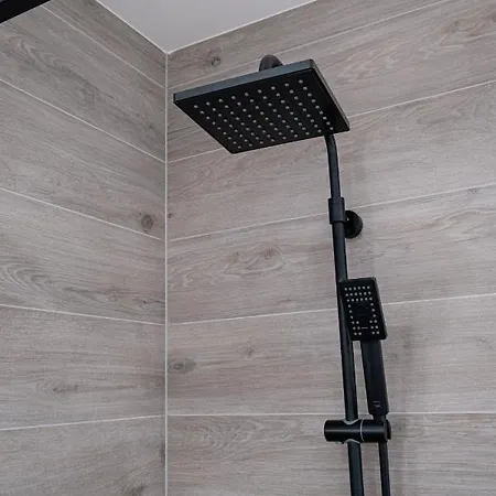 Homewell Game And Movie דירה פוזנן