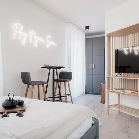 Homewell Game And Movie *