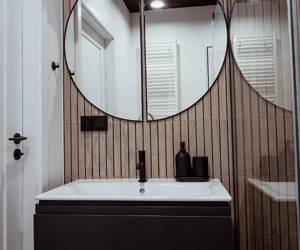 아파트 Homewell Game And Movie *