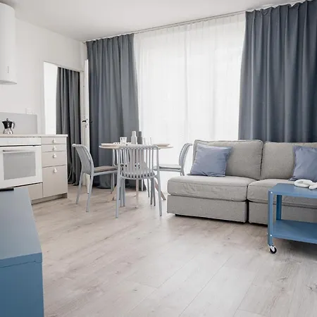 Homewell Game And Movie Апартаменти *