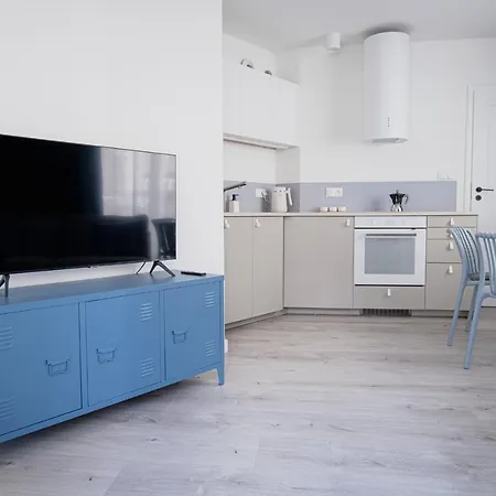 Homewell Game And Movie Daire Poznan